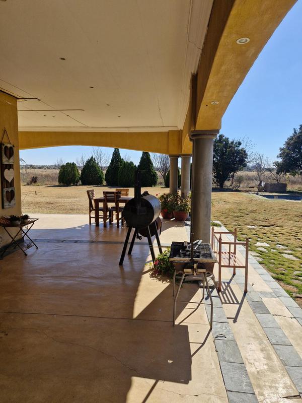 8 Bedroom Property for Sale in Vryburg North West